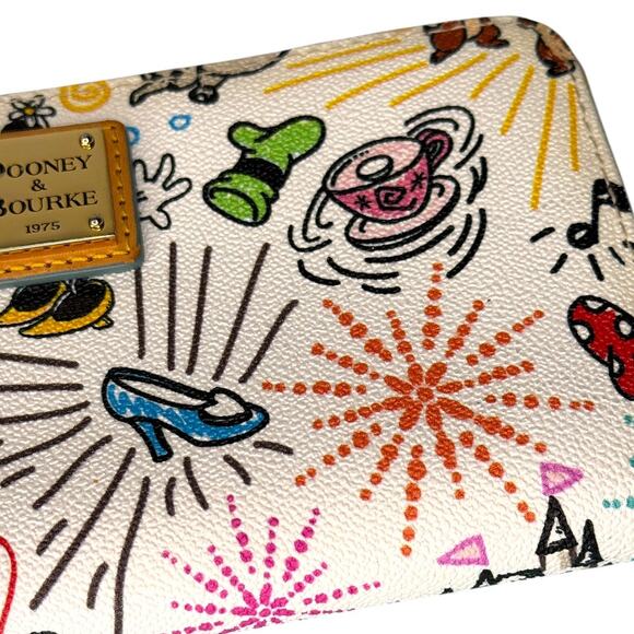 Disney Parks Dooney & Bourke White Sketch Long Wallet - Picture 6 of 16
